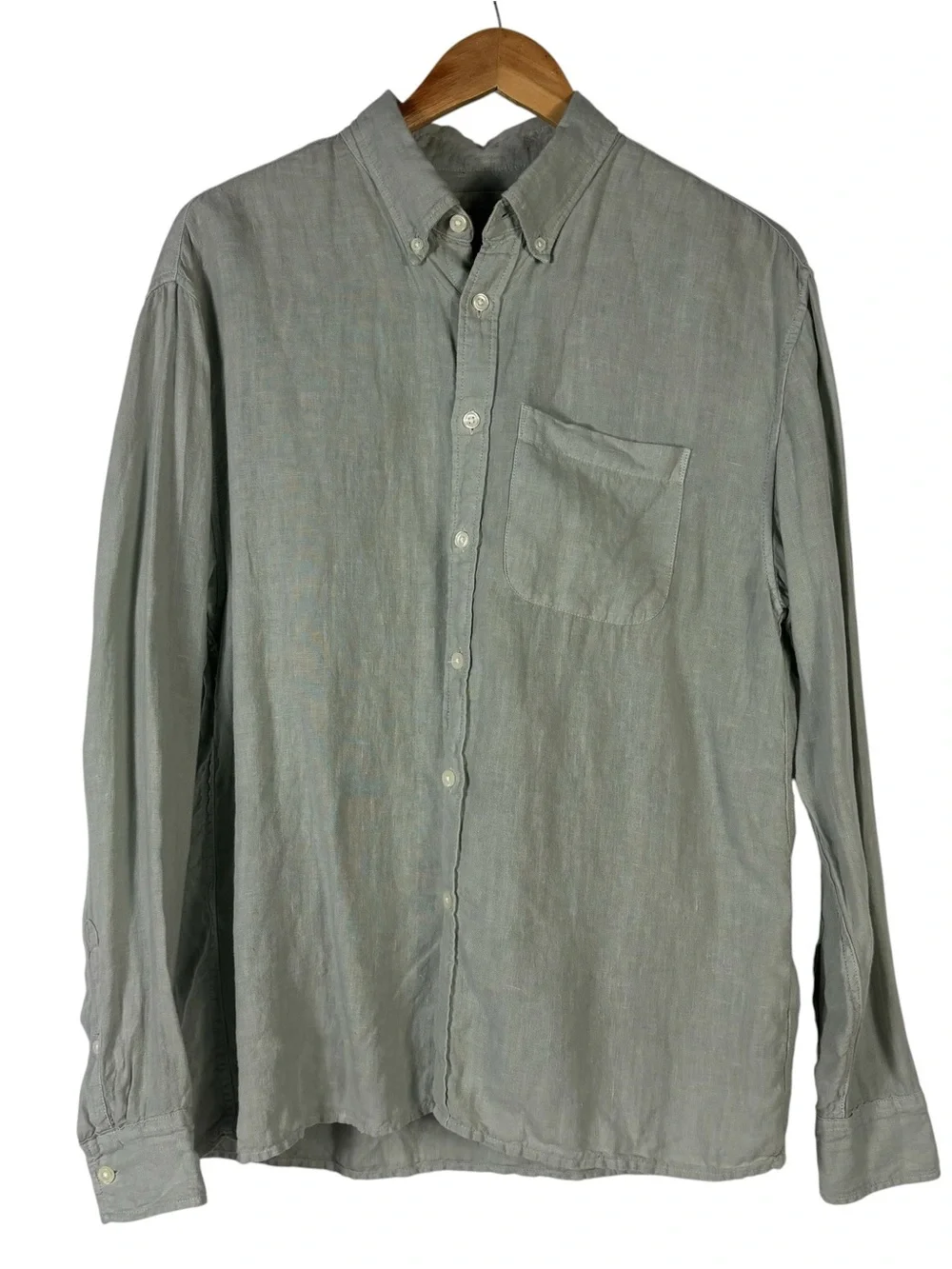 Abercrombie & Fitch very good
